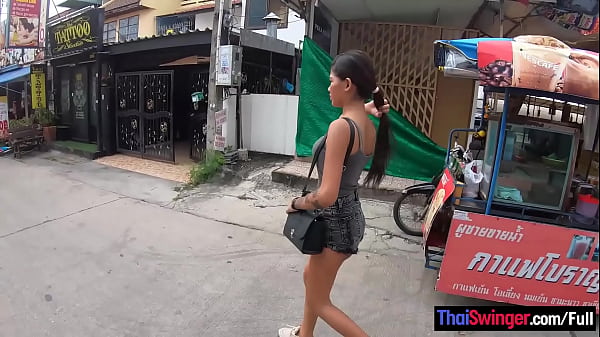 Dẫn em rau xanh đi ăn rồi địt luôn