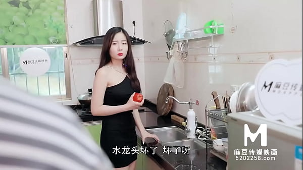 Chén nhỏ em dâu xinh đẹp thèm cặc