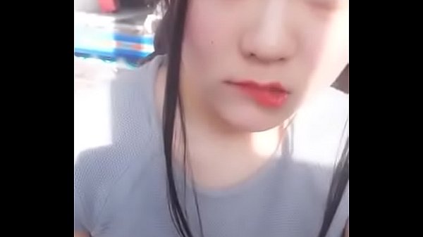 Gái xinh cute tự sướng phê vãi cặc