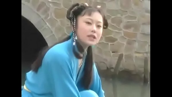 Em gái nứng lồn gạ địt anh thanh niên cặc bự