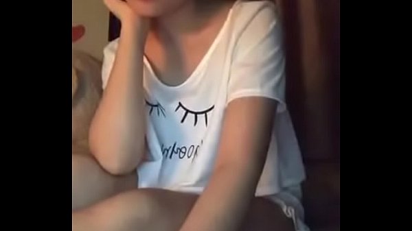 Bạn gái khoe hàng cho coi