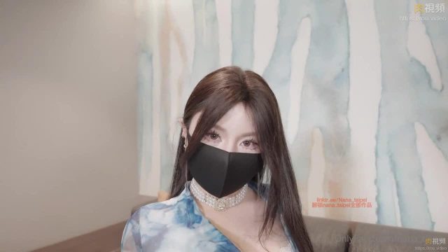 Em hotgirl đeo khẩu trang nhưng đụ dâm lắm